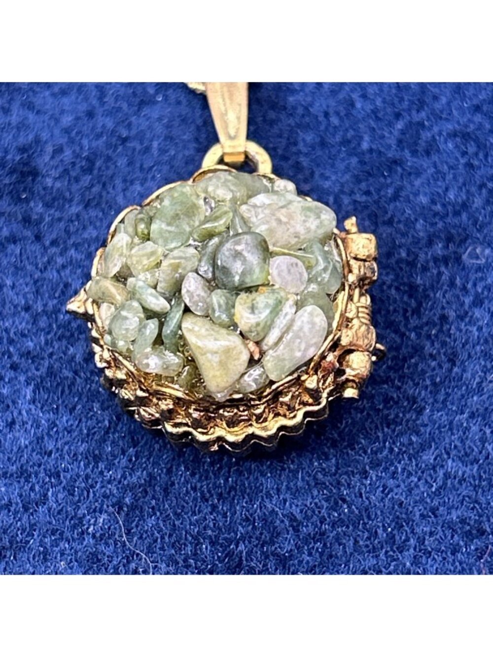 Chipped Jade Pendent Waxed Perfume Necklace 13" Vintage Fashion Jewelry